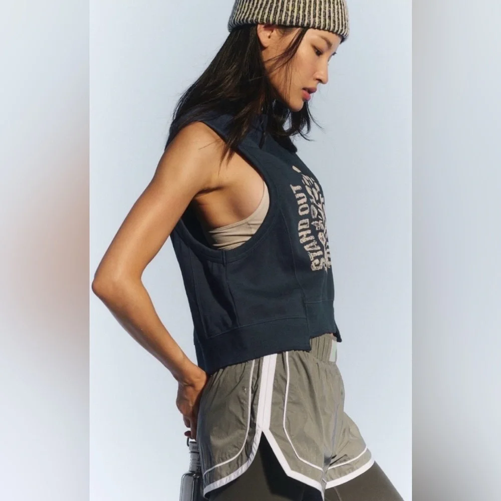 🆕 Free People Navy Sleeveless sweatshirt size medium - Picture 2 of 13